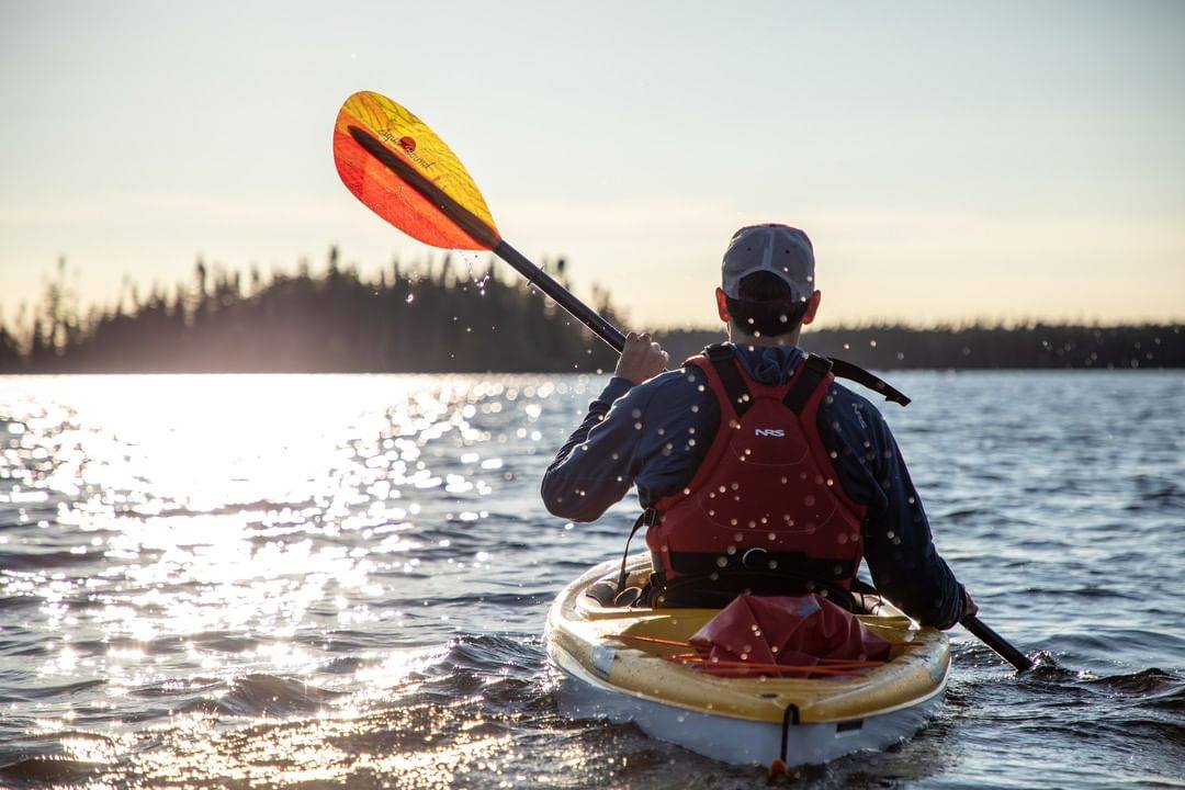 What's the Difference in Kayak Paddles? [Video]
