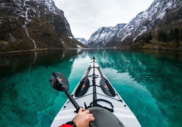 Aqua-Bound’s Carbon Kayak Paddles
