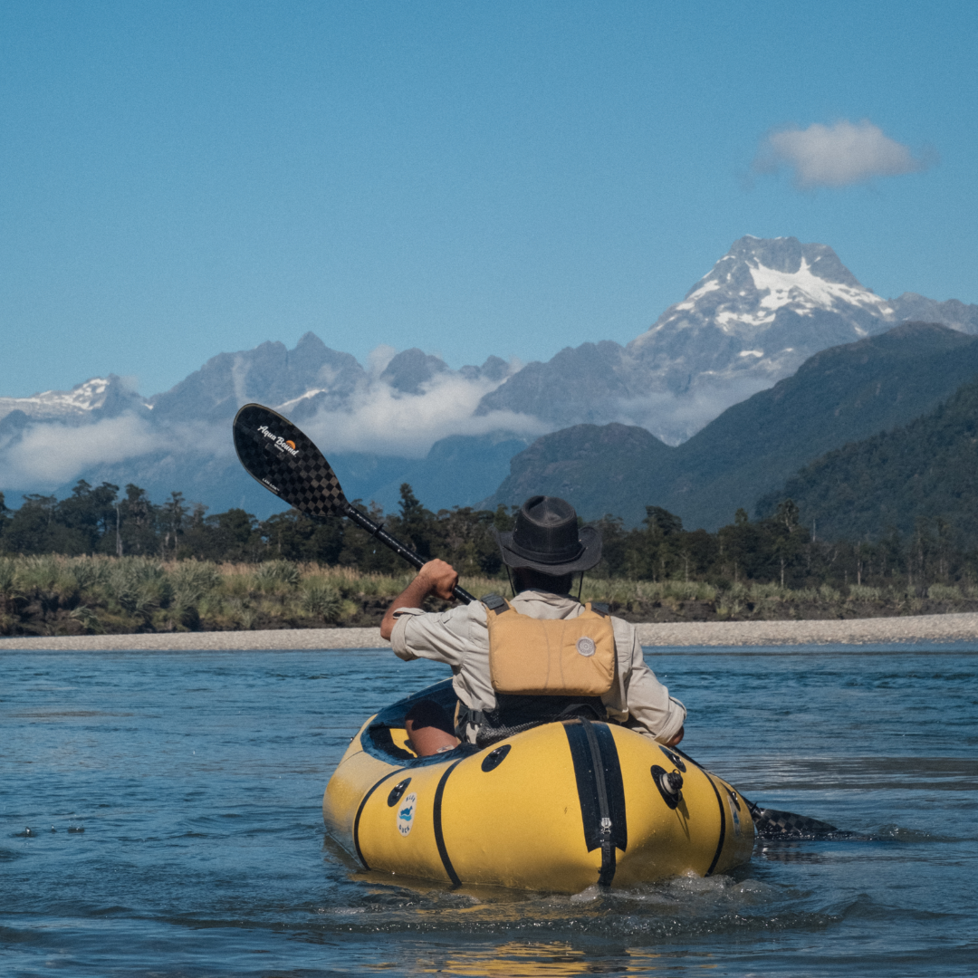 Whiskey Carbon 2-Piece Posi-Lok Straight Shaft Kayak Paddle